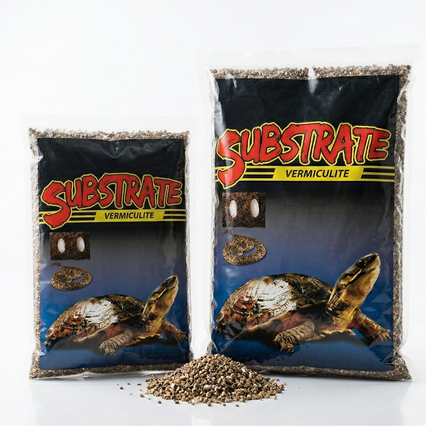 Deux sachets substrat vermiculite premium côte à côte, format 2L
gauche plus petit et 4L droite plus grand, même emballage design,
fond blanc studio professionnel, substrat loose entre deux sacs
texture minérale visible, éclairage e-commerce luxe, format JPG 1:1